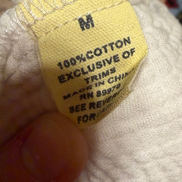 Love Notes Cream cropped Button-Down Shirt - Picture 5 of 5